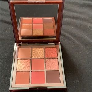 Huda Beauty eyeshadow Rich Nude Obessions
